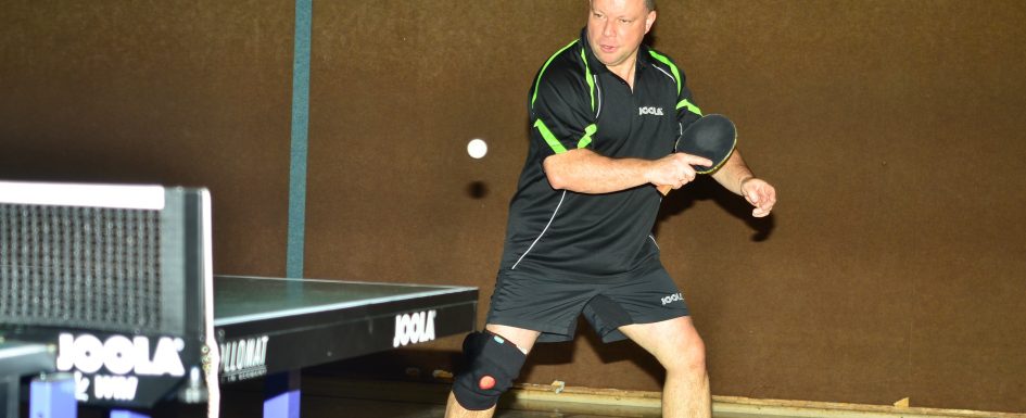 Im Bild diesmal: Michael Jakobs, der Donnerstag zunächst seiner III. Herren mit zwei Einzelsiegen zum Sieg verhalf und am Samstag den entscheidenden neunten und entscheidenden Punkt für die Erste gegen Wenden machte