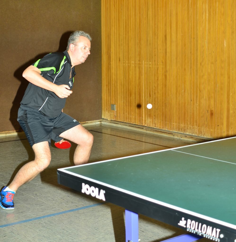Im Bild: Frank Mund (TuS II), der im Saisonfinale bei Alemannia Aachen mit seinen Mannen einen klaren und wichtigen Erfolg anpeilt